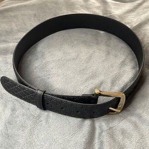 Black ladies Gucci belt. Worn once it’s brand new no flaws!!